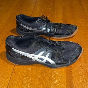 ASICS volleyball shoes size 10